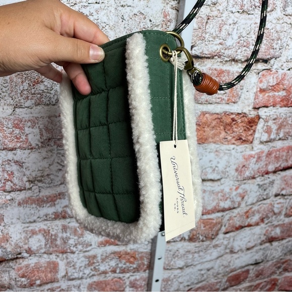 Universal Threads Winter Quilted Sherpa Crossbody - Picture 3 of 7